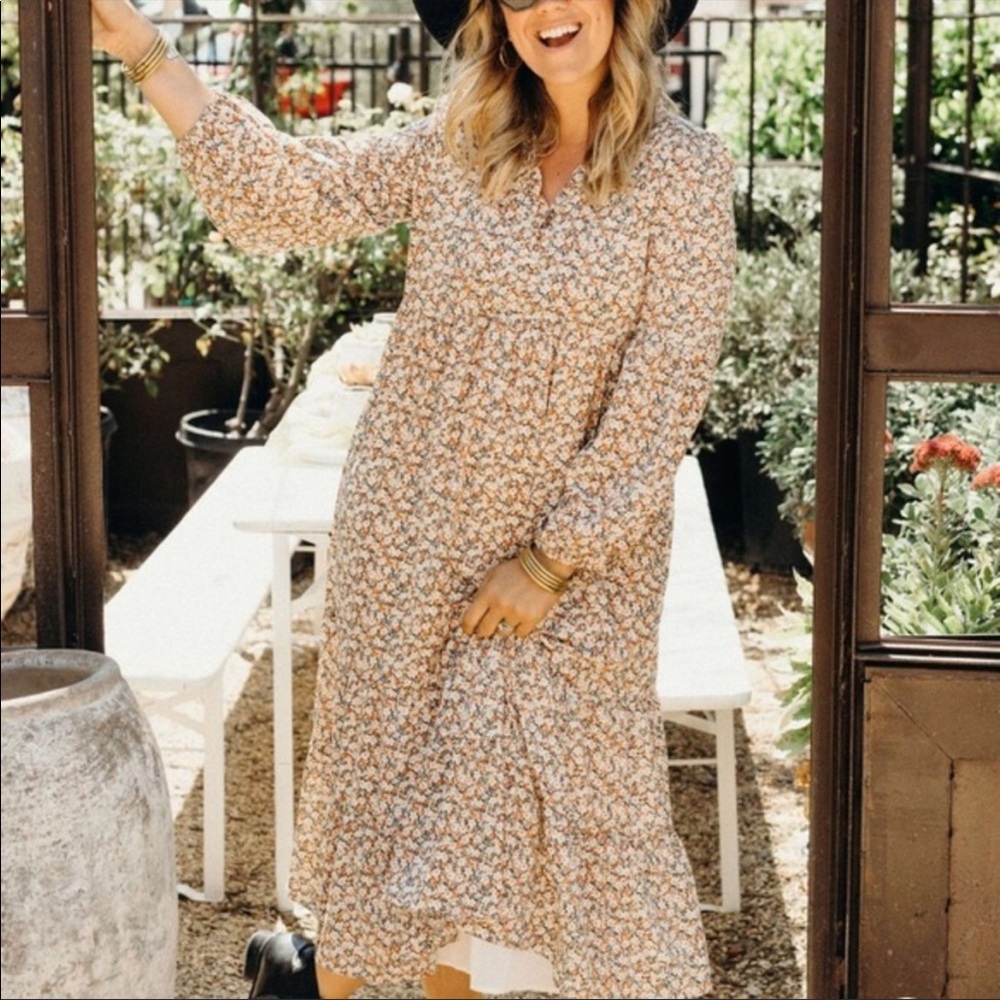 Carly Jean Los Angeles Ellie Tiered Midi Dress